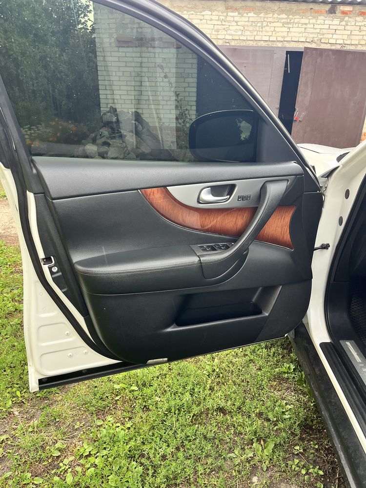 Infiniti fx37 2011 s51