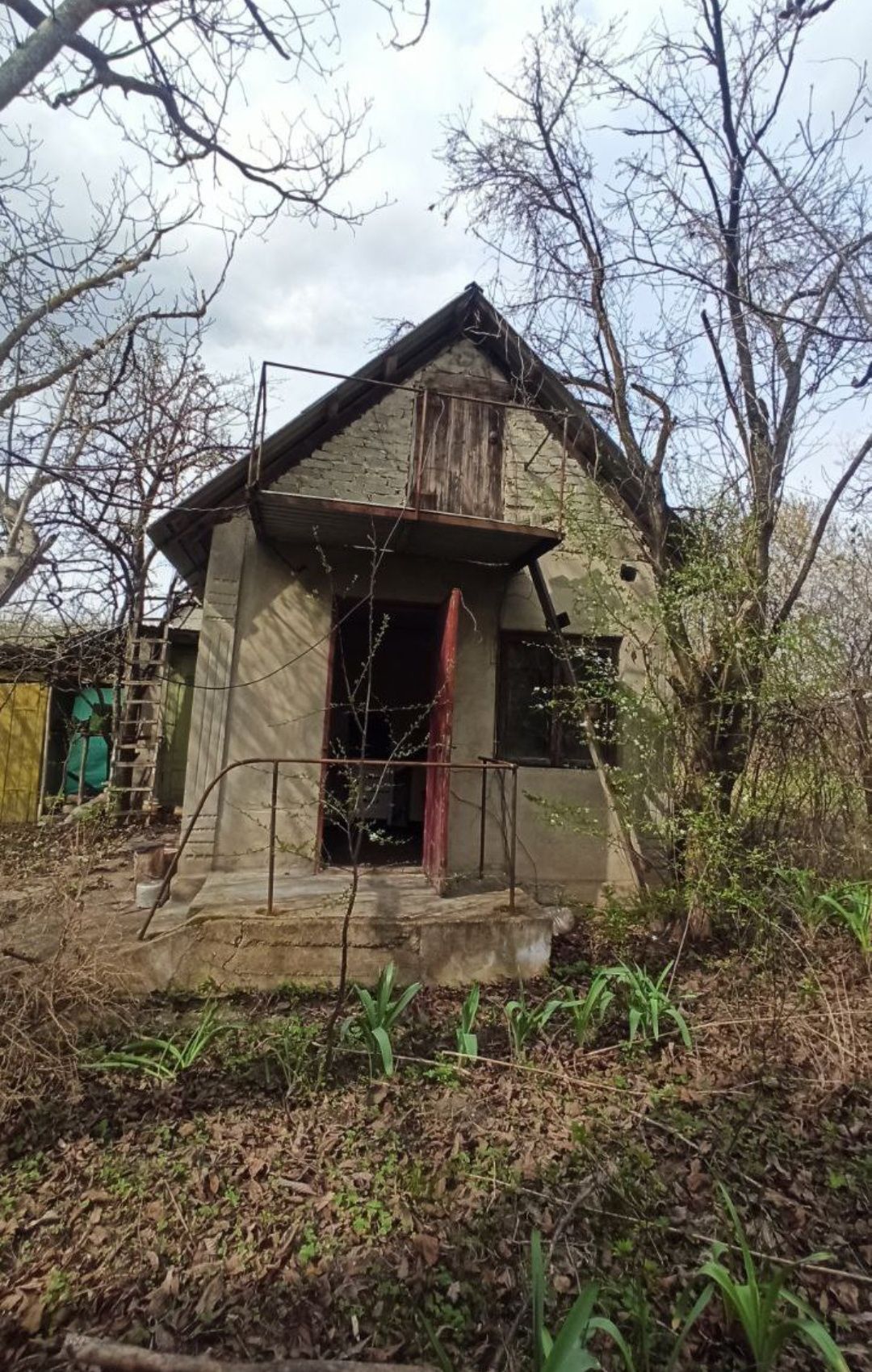 Продається будинок - дача. с. Брага.