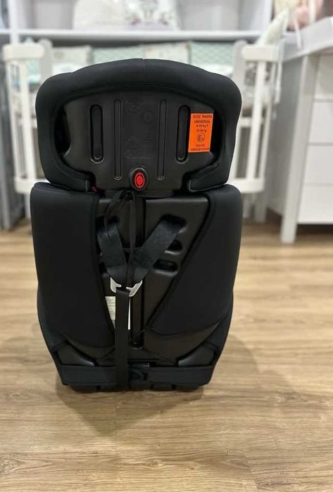 Дитяче універсальне автокрісло 9-36 кг з бустером tilly