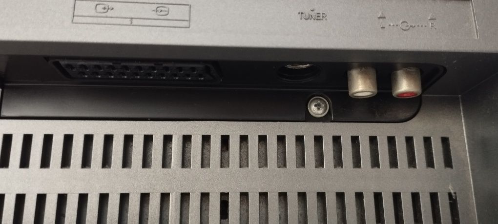 TV LCD Sanyo CE15SB2 15"
