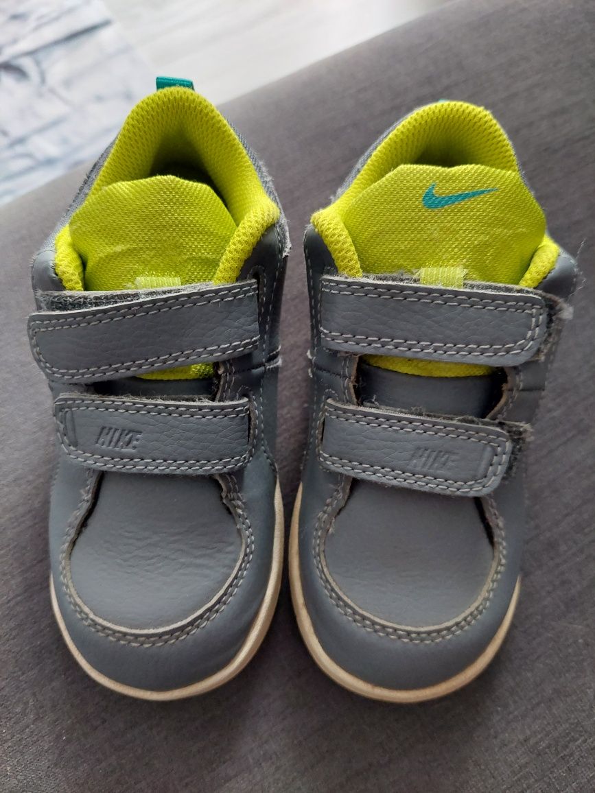 Buty Nike rozmiar 25