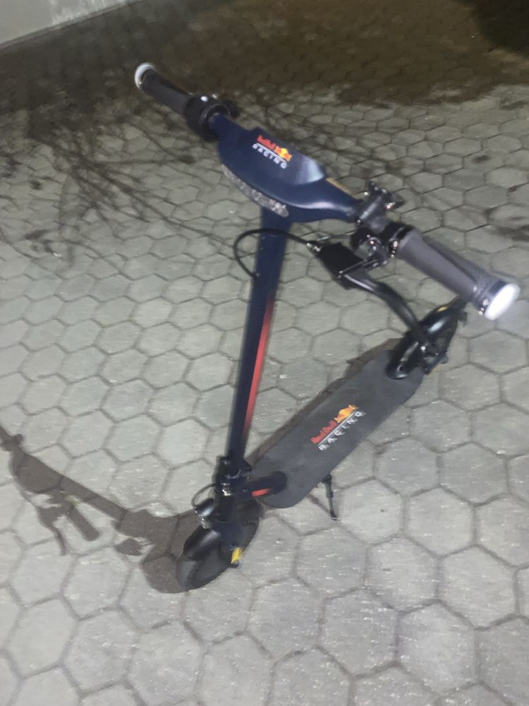 Vendo trotinete eletrica