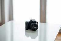 Aparat Canon EOS 200D z obiektywem 18-55 + 50 mm 1.8, torbą w zestawie