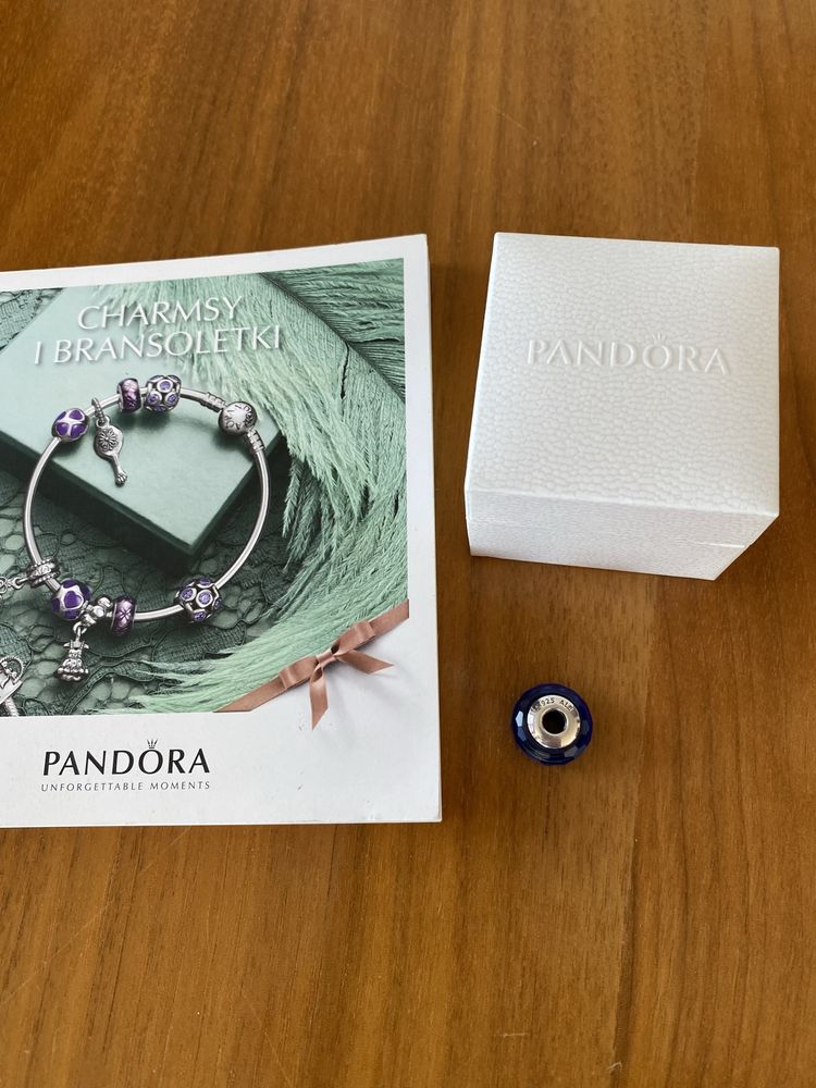 Charms marki Pandora