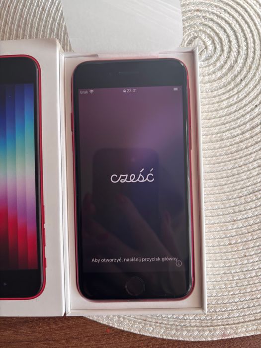 SE 2022 3G 128 GB Red