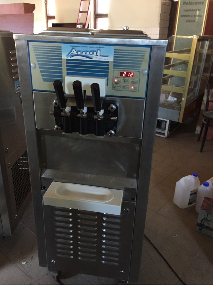 Maszyna - automat do lodow