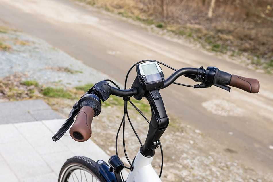 Grenoble C7+ Bosch Active Line / Exclusive wersja / Biała / ---//