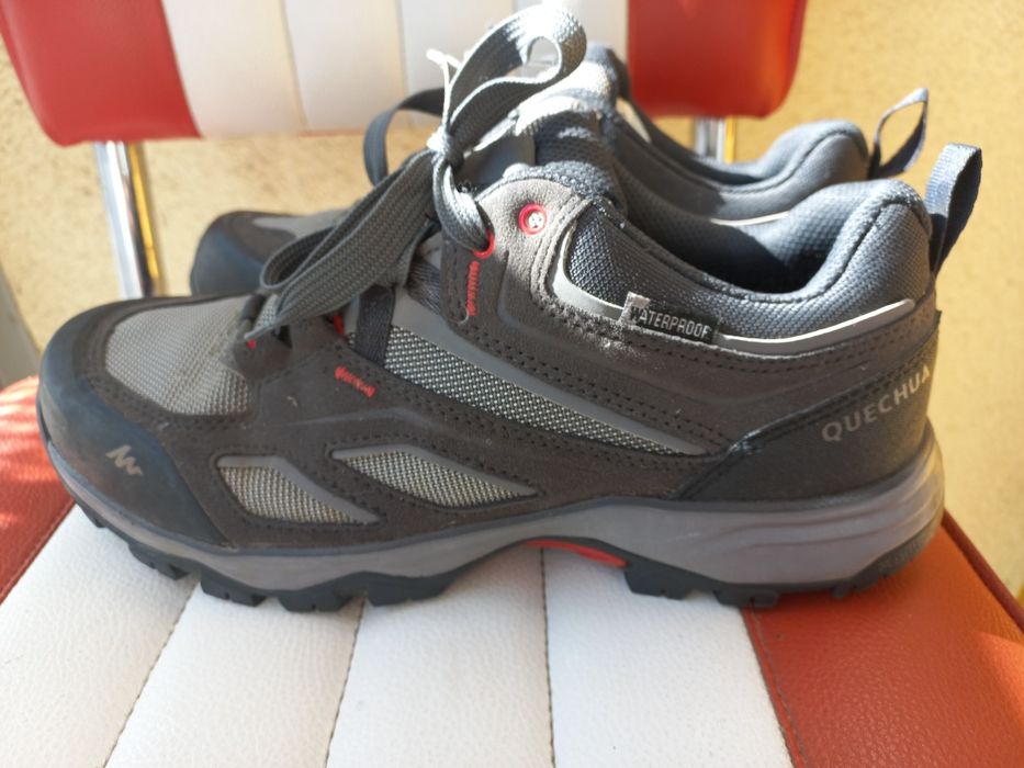 Трекінгові кросівки Queshua р.39