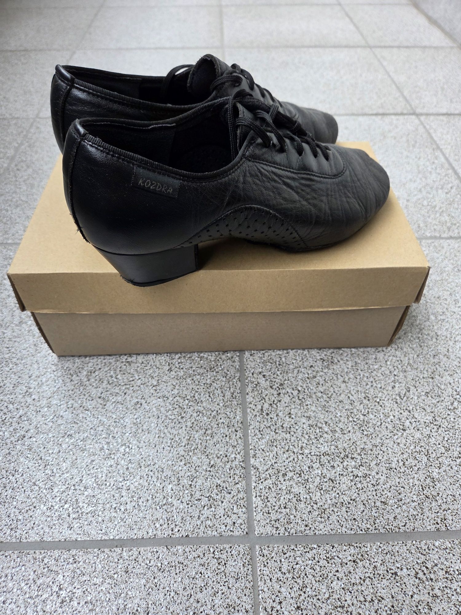 Buty do tańca towarzyskiego/łacina, rozmiar:38.