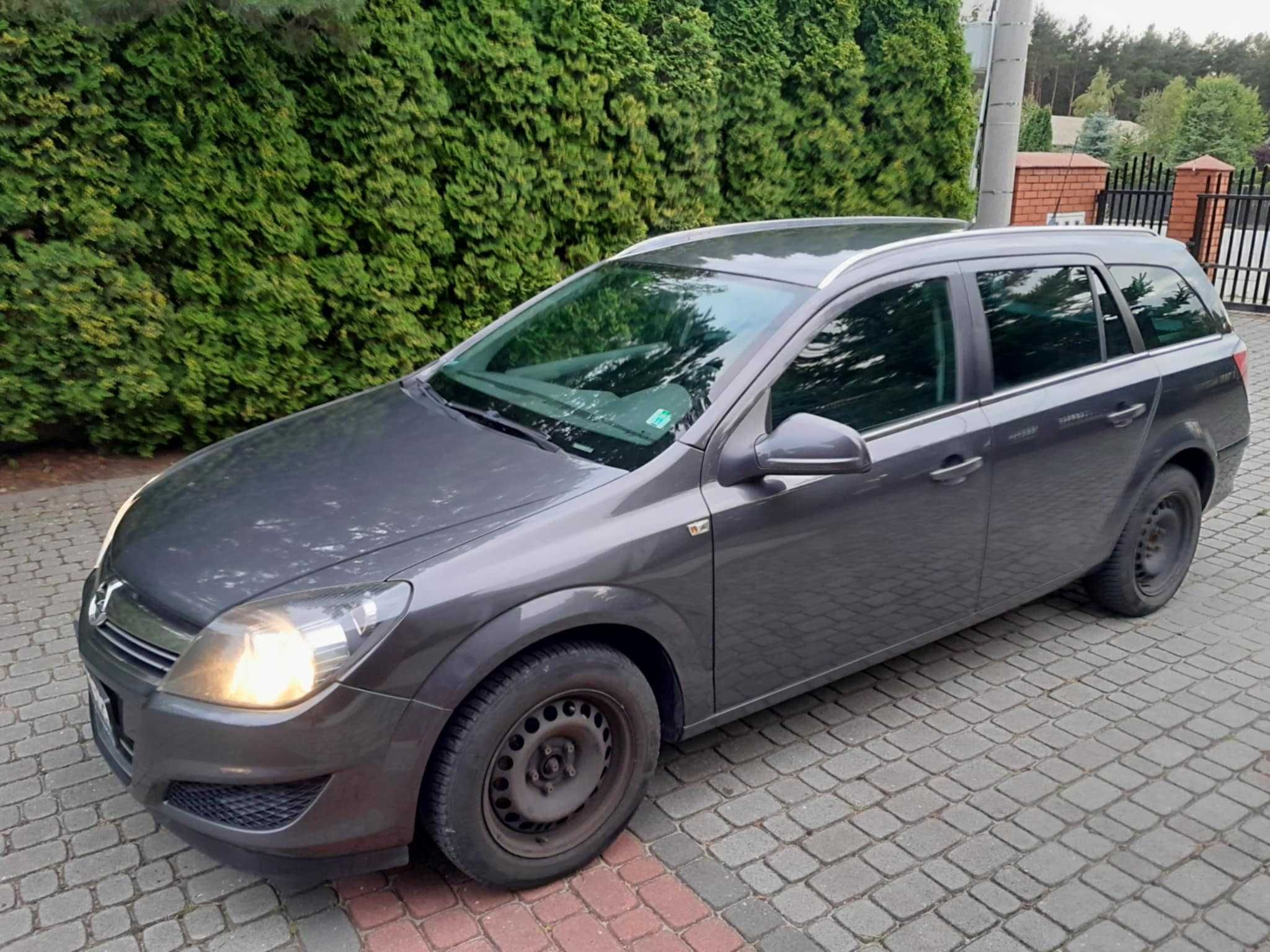 Opel Astra H 2011 1.6 PB/LPG