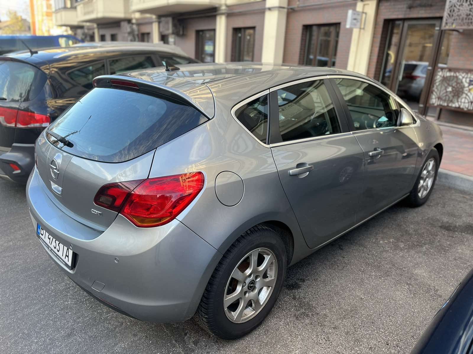 Opel Astra J  1.7 дизель 2011р.