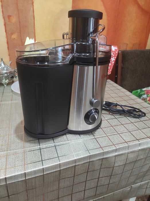 Соковыжималку электрическую продам