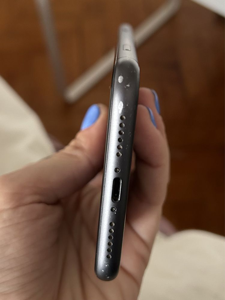 iPhone 11 128g com ecrã partido