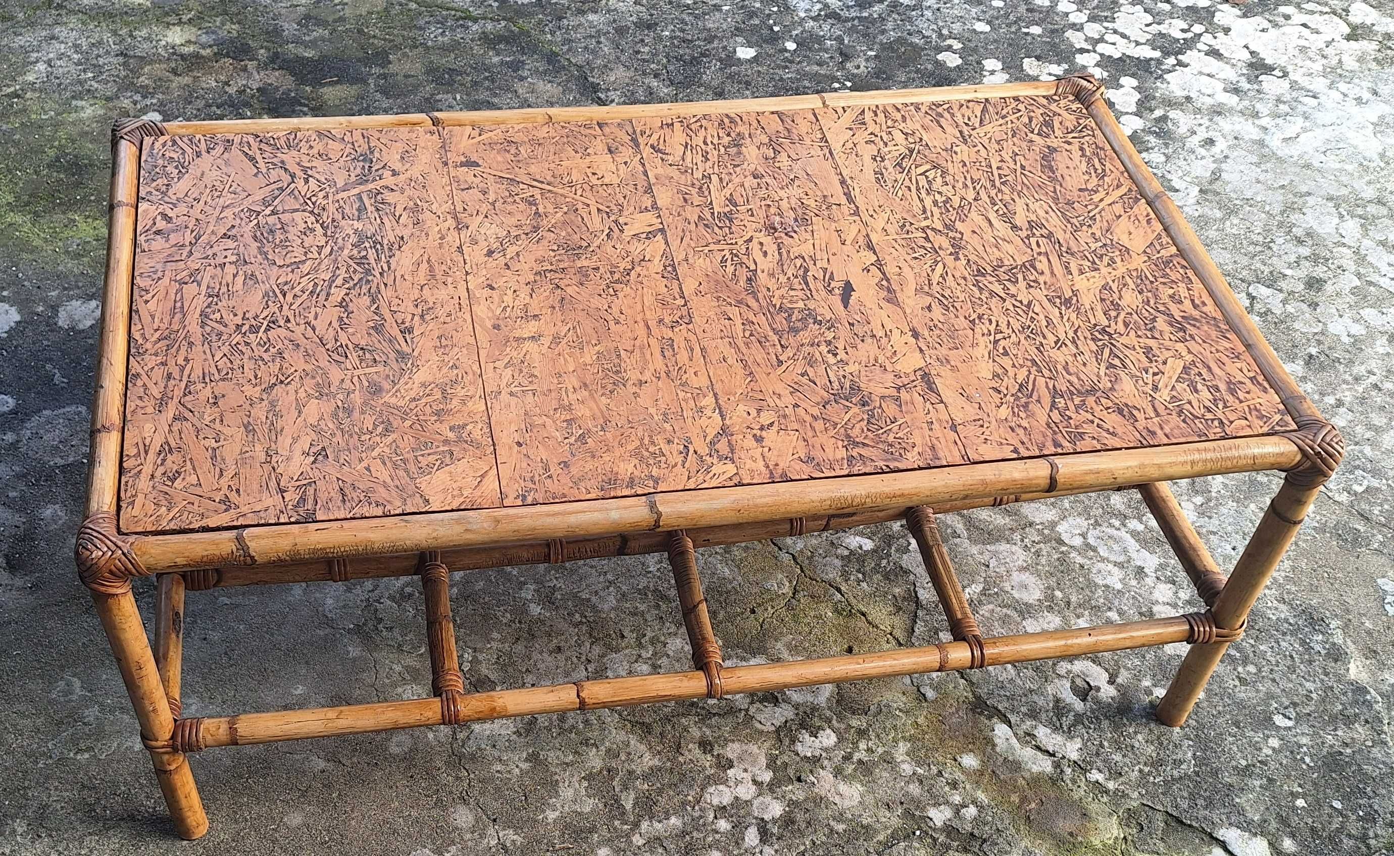 Mesa de centro em Bambu