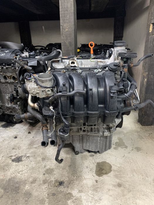 Двигун Мотор Двигатель Volkswagen Touran, Passat, Golf, Jetta 1.6 fsi