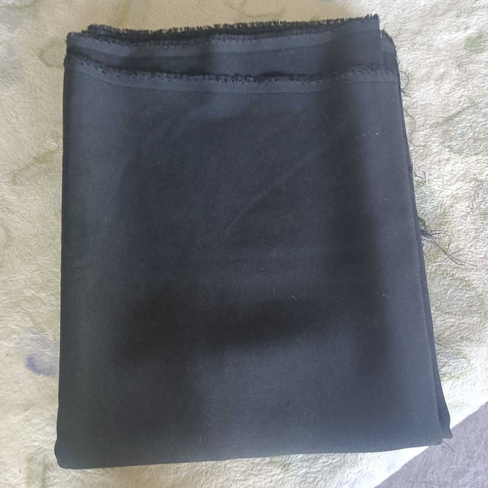 Kupon czarnego materiału