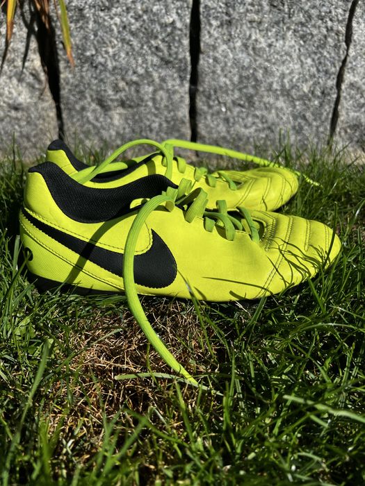 Korki Nike Tempo rozmiar 37.5