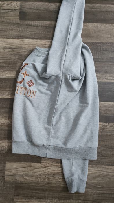 świetna bluza LOUIS VUITTON
