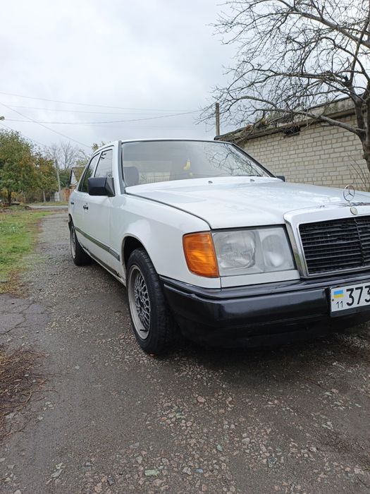 Продам Мерседес 124
