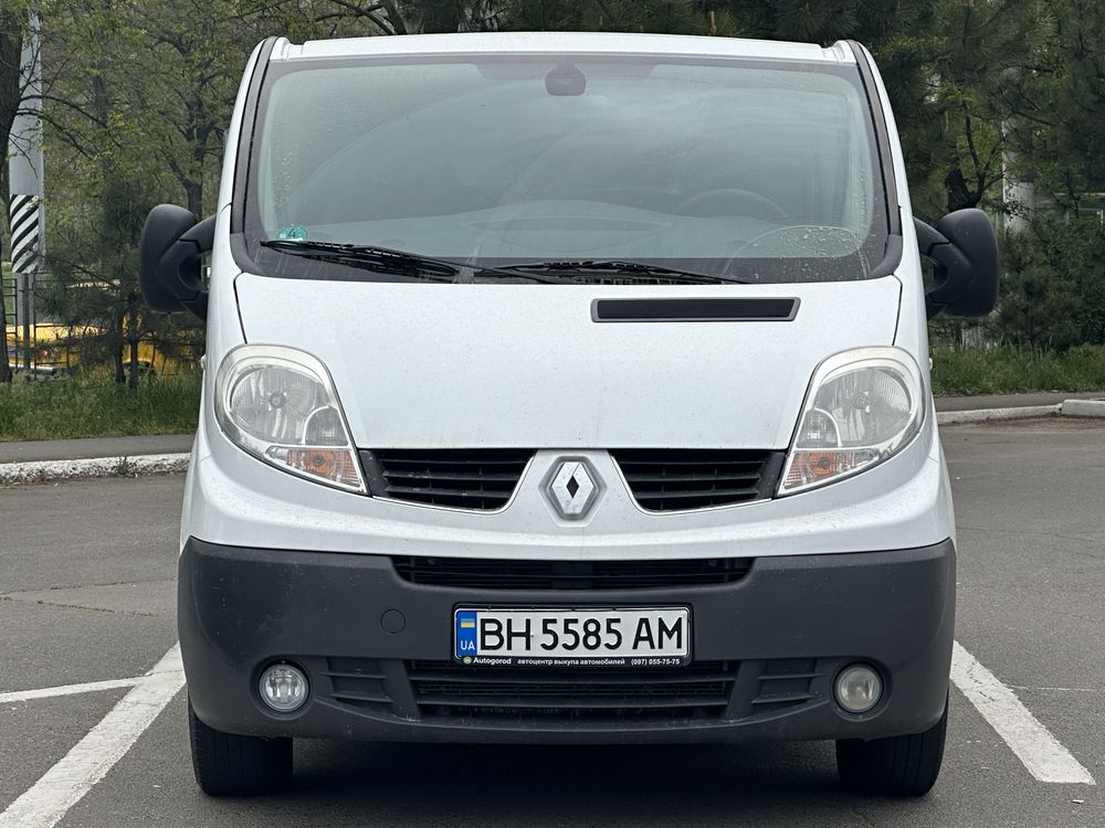 Renault Trafic 2012г груз-пас