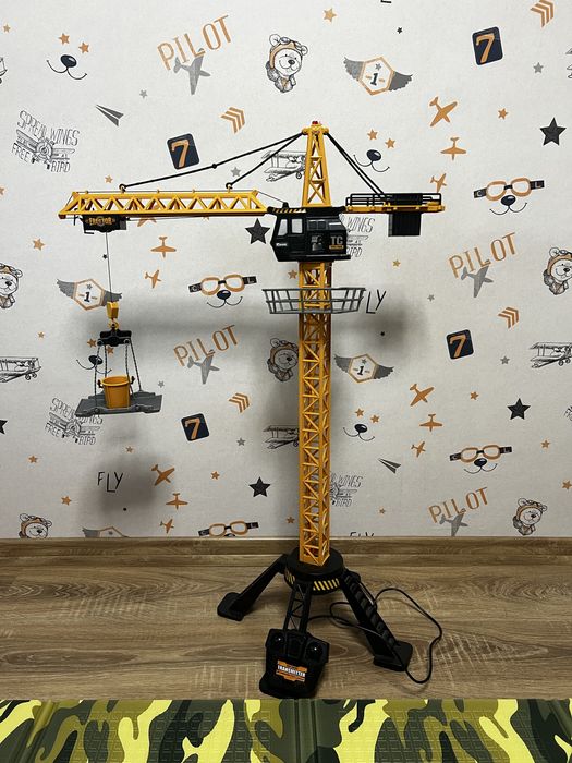 Дитяній кран на радіокеруванні новий.