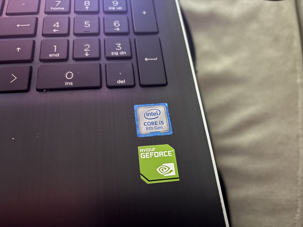 Portatil HP ( troco por play5 com jogos e comandos )