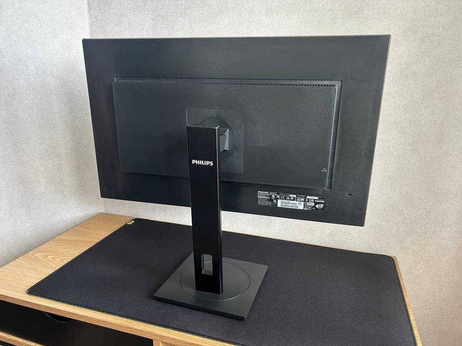 Philips 278B1/00 27” 4K IPS монітор для роботи та PS5