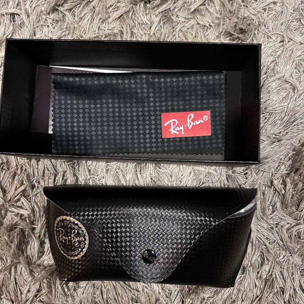 Óculos da Ray-Ban novos com recibo