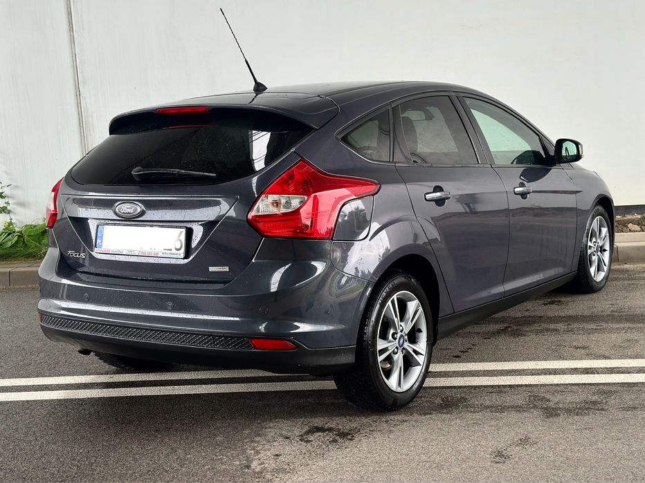 Ford Focus 2013r 140 tys przebieg! Kliamtyzacja, pdc