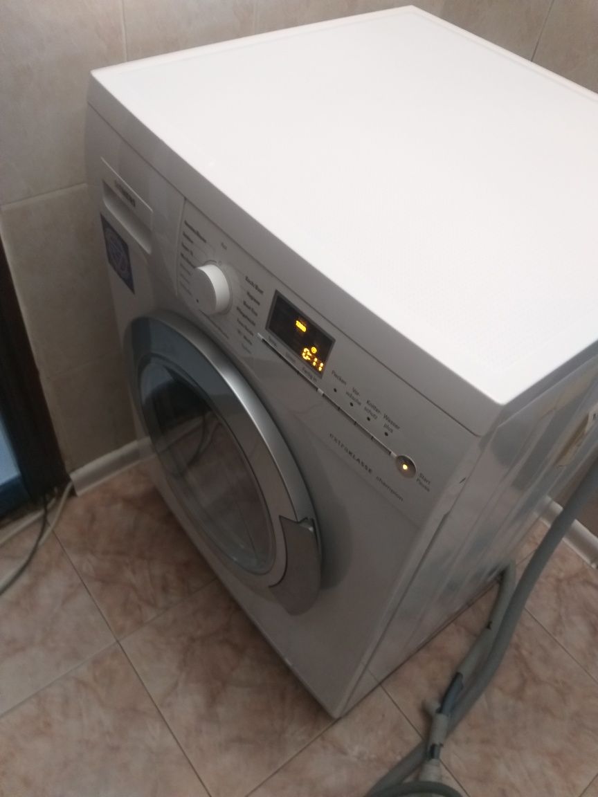 Стиральная  пральна  машинка автомат Siemens  б/у Германии.