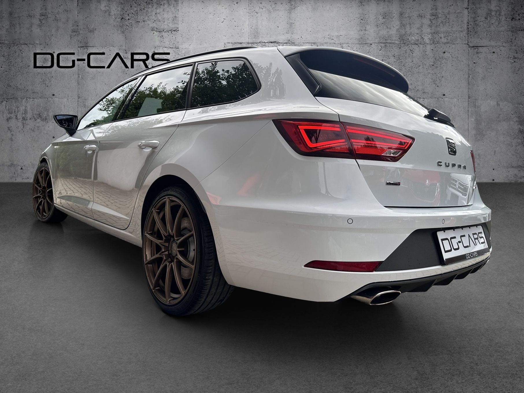 Seat Leon Cupra 300, 4Drive, ACC, Ambiente, Kamera, BDB Stan
