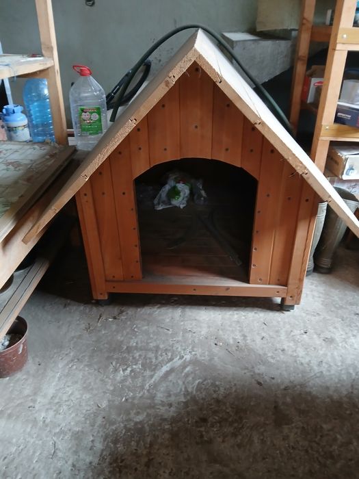 Буда для собаки дерев'яна