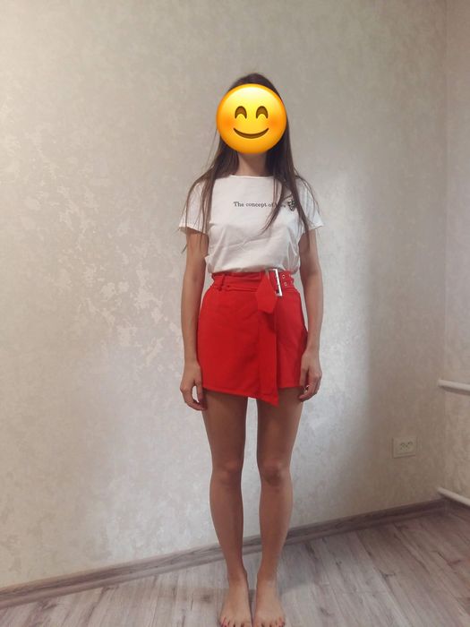 Червона спідниця-шорти