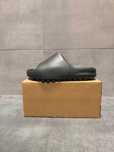 Buty adidasYeezy Slide Czarny Obuwie sportowe r.42