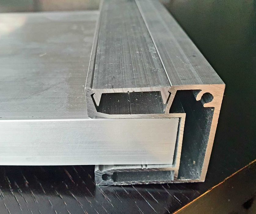 Profil aluminiowy mocujący 40x40 Rowek 20mm konstrukc. WPC ALU Ocynk