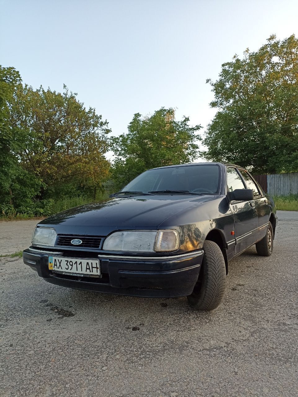 Продається Ford Sierra 1992 року 2.0