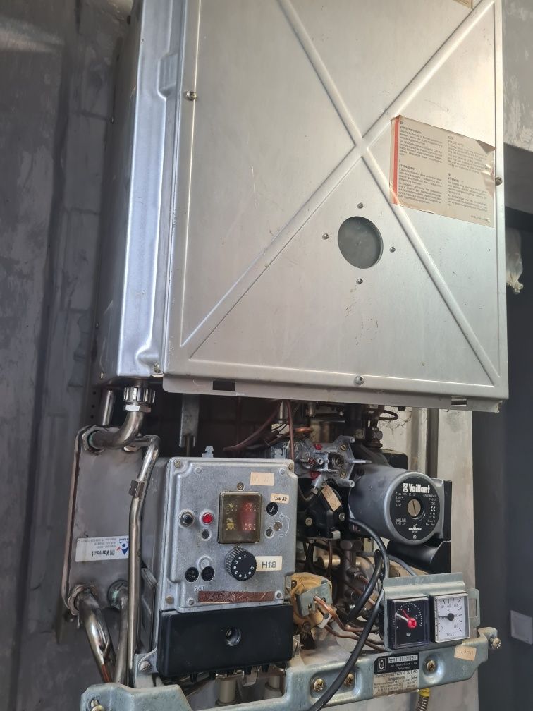 Продам газовый котел Vaillant t4