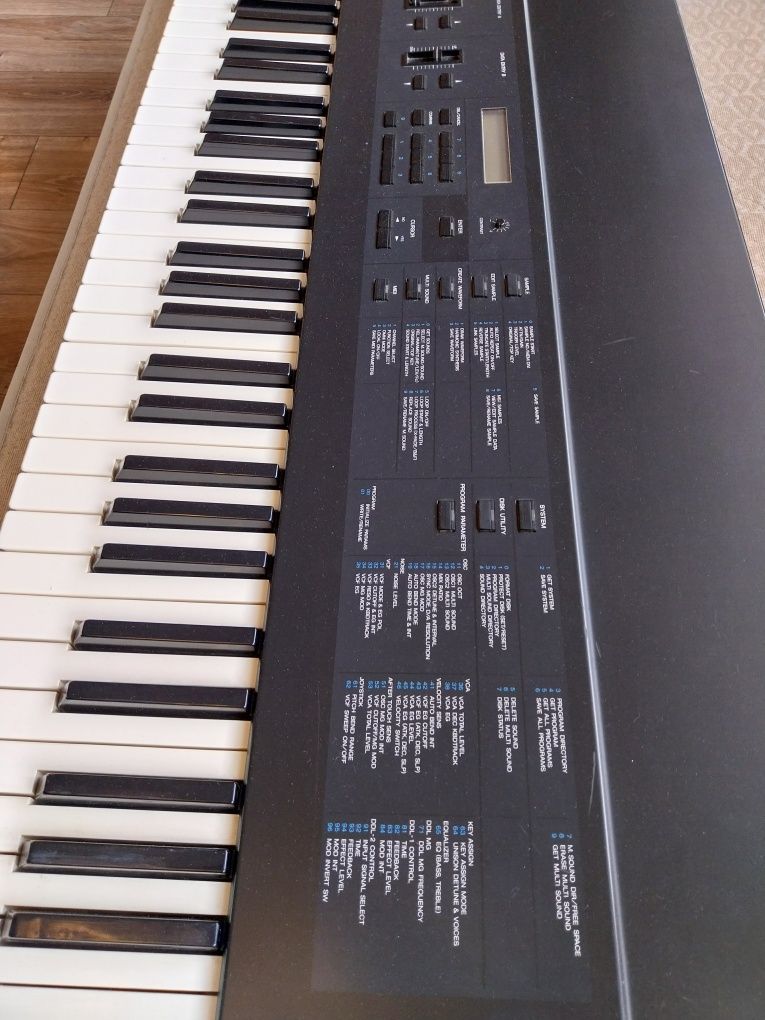 Korg DSS 1-sampler,syntezator