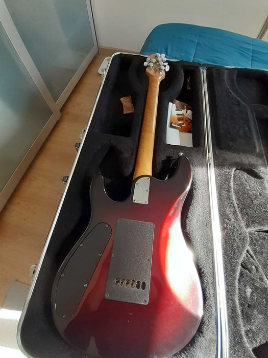 Ernie Ball Music Man JP6 (John Petrucci)