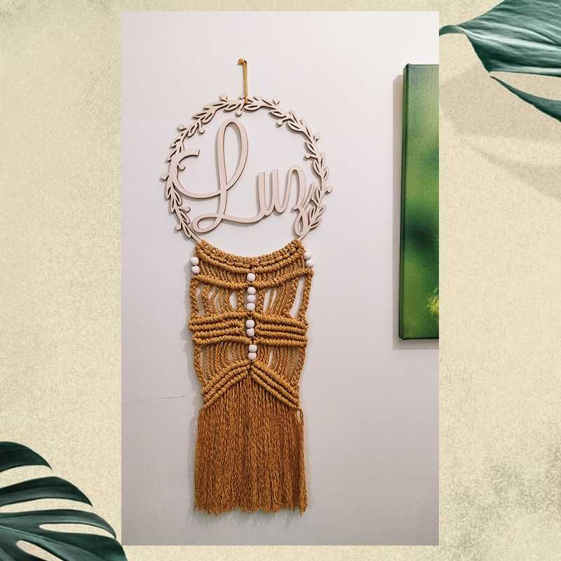 Decoração em Madeira e Macramé (nome personalizado)