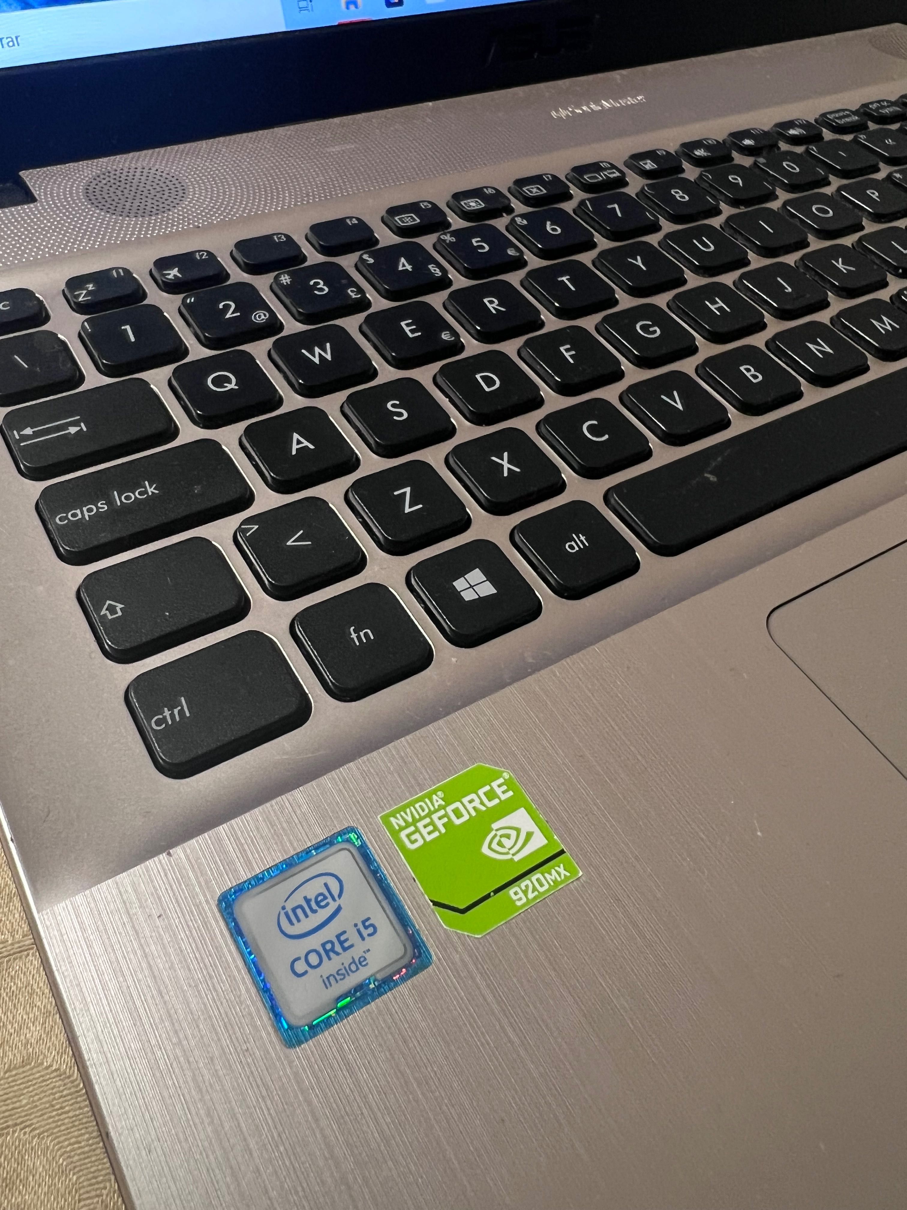 Portátil Asus A541U
