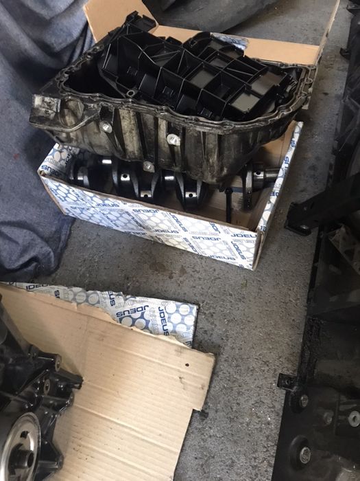 Venda ás peças ou por completo - motor Renault 1.9 dci 131cv