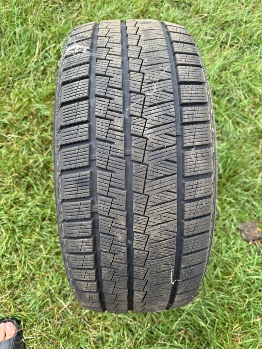Зимова гума на 18
