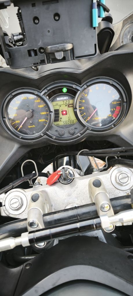 Suzuki V-Strom 650 -DL650-