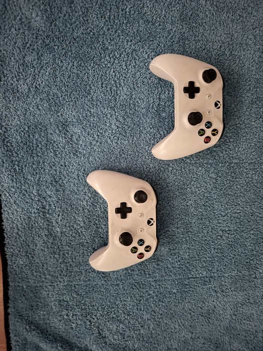 Xbox 2019 1Tb i 2 pady oraz kinect