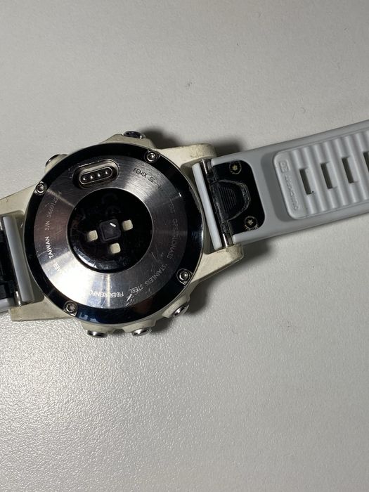 Продам часи Garmin Fenix 5s