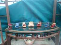 Carrinhos Miniatura em madeira de Fabrico Artesanal
