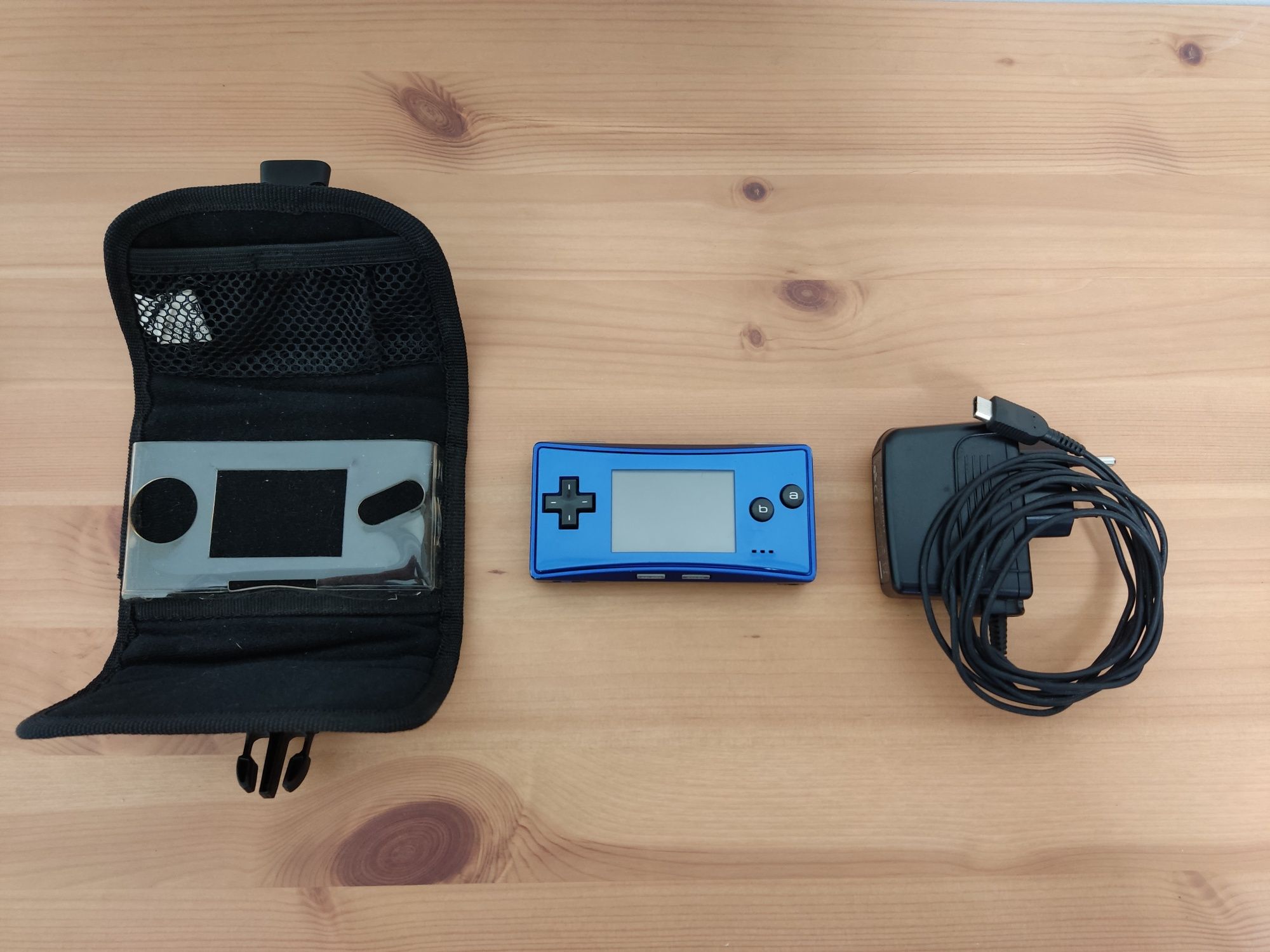 Consola Game Boy Micro azul com bolsa