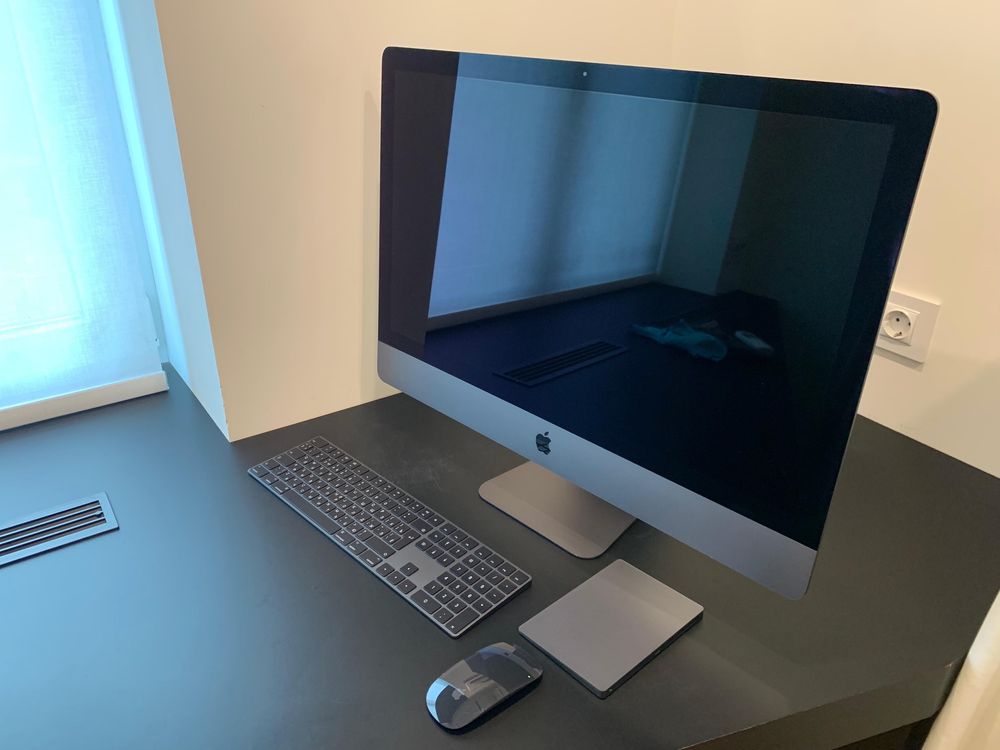 Моноблок APPLE A1862 iMac 27" Pro Retina 5K (MQ2Y2UA/A) 2017