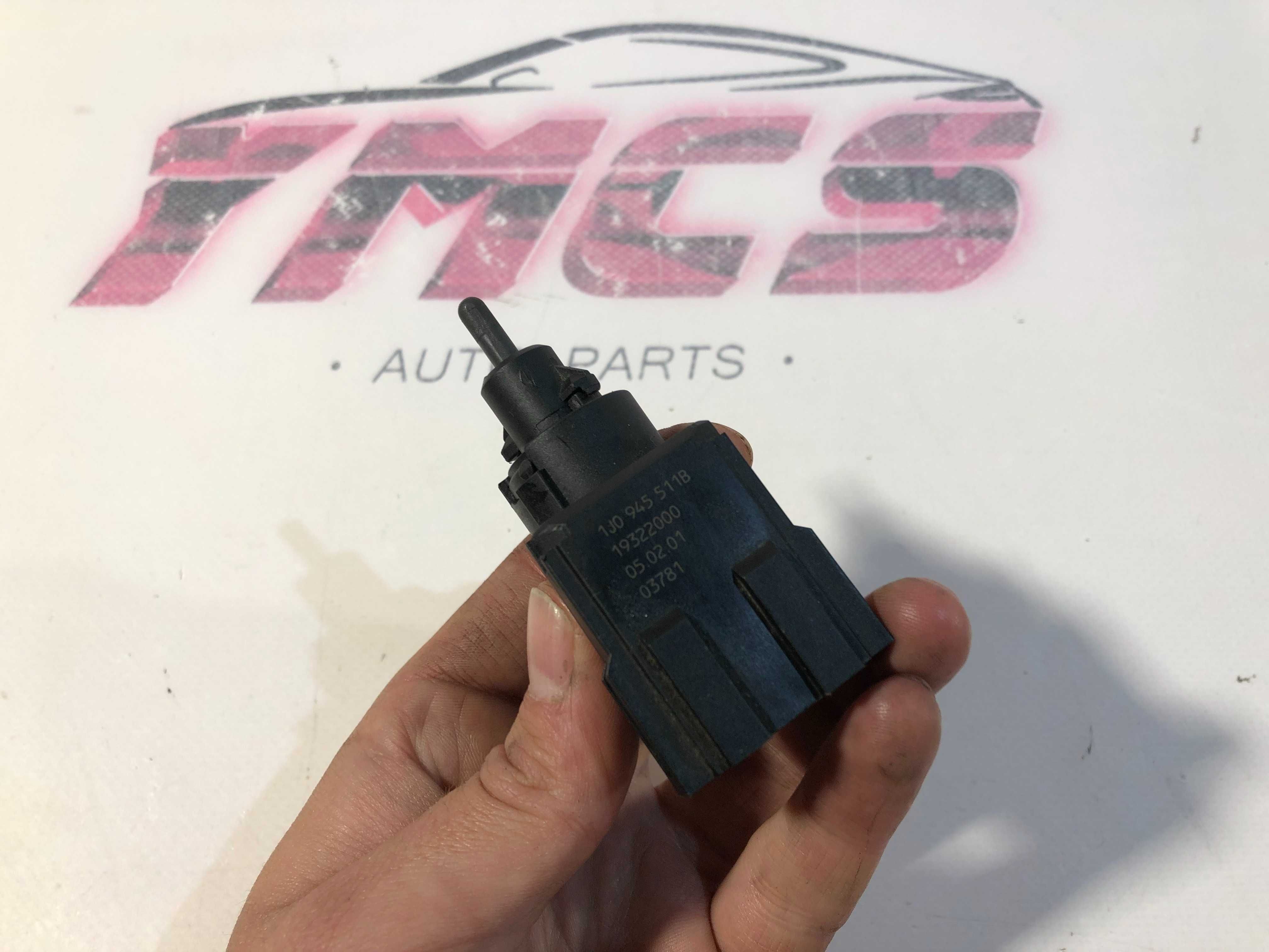 Sensor Luz Travao AUDI A3 8L Original